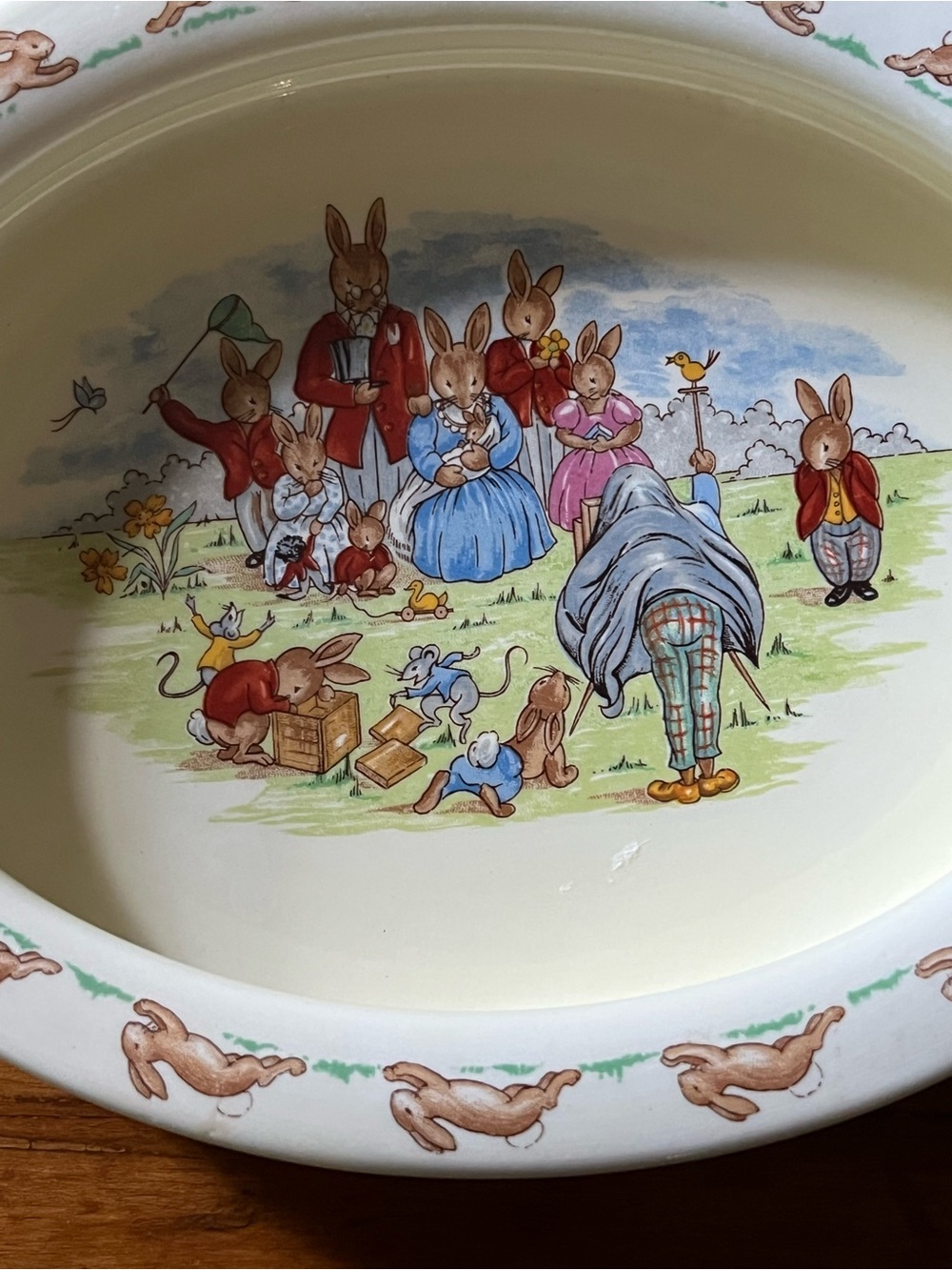 Vintage Bunnykins Mid-Century 1957-1975 Porcelain "Family Picture" Oval Bowl - Picture 2 of 7